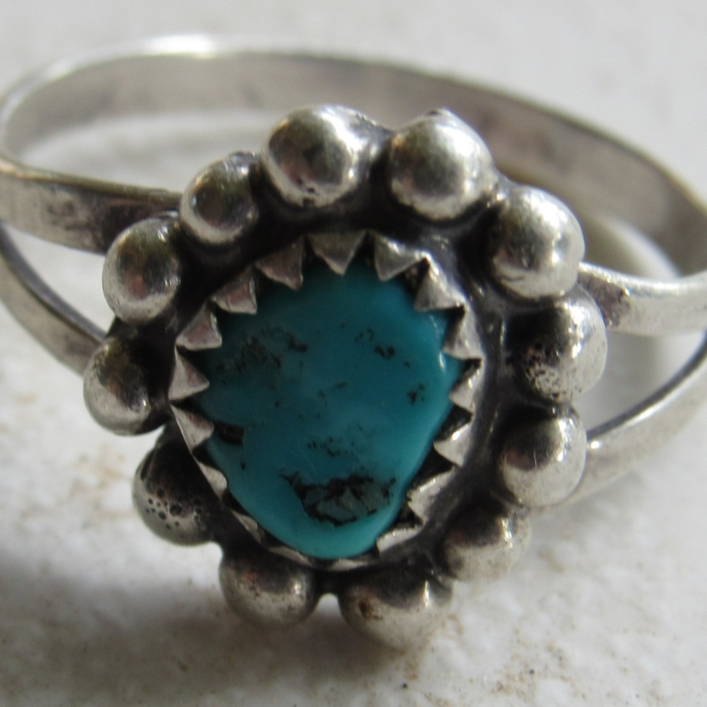 Old Pawn Silver and Turquoise Ring Size 6